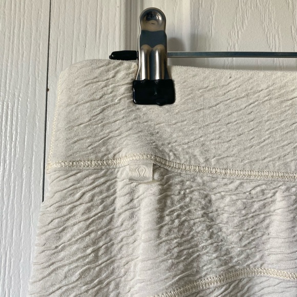 Lululemon can you feel the pleat crop - Picture 12 of 13